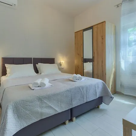 Majestic Kastel Stari With Terrace - Two Bedroom With Terrace Apartment *